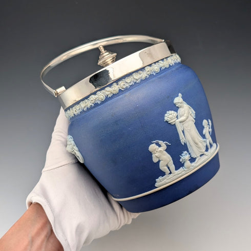 古董英國韋奇伍德餅乾桶 Jasperware 皇家藍色